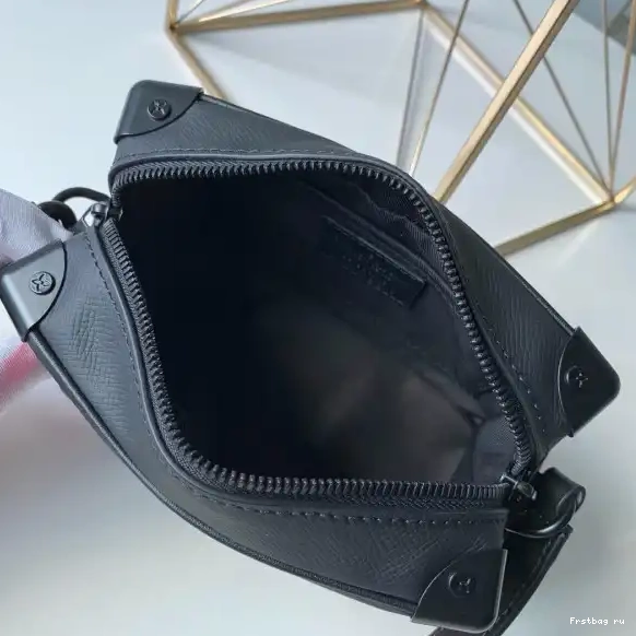 First bag ru Louis MINI SOFT TRUNK Vuitton 0630